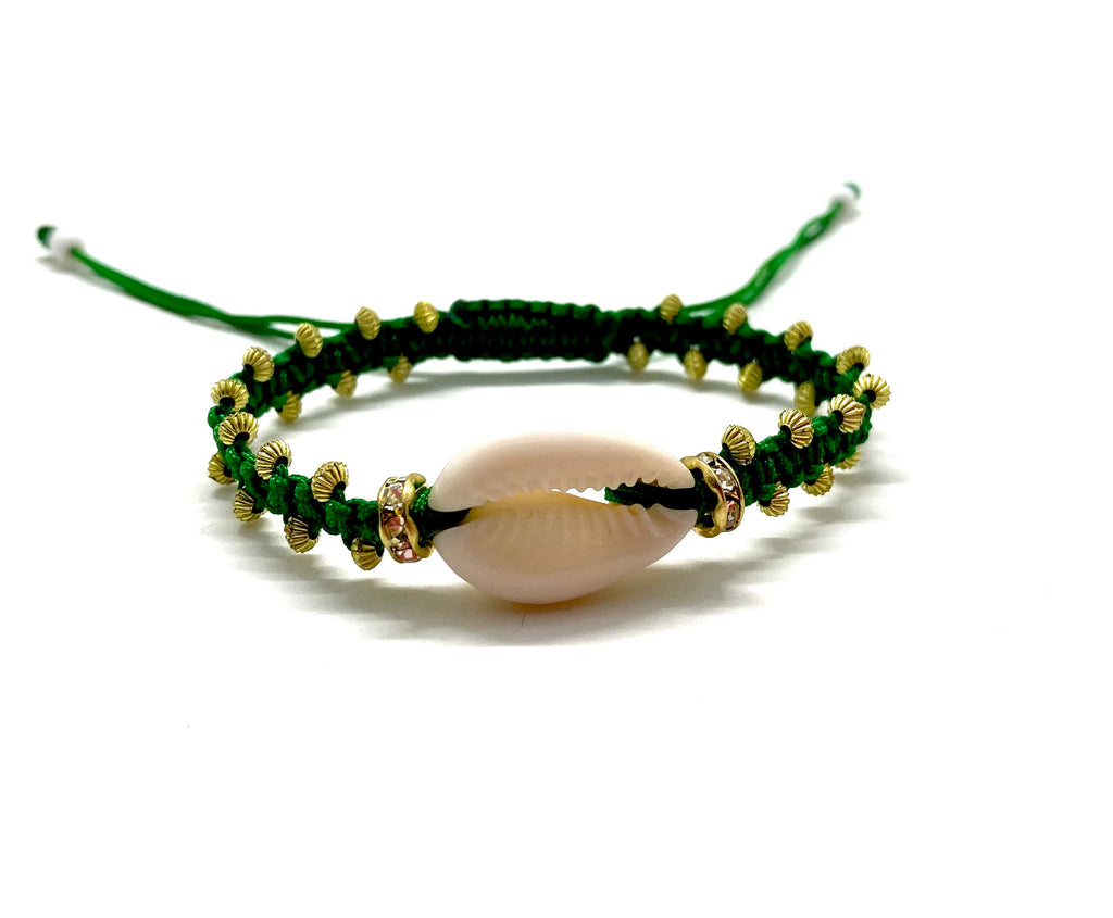 Natural shell bracelet, green cord and toupee gold resin beads