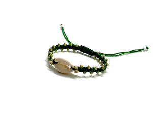 Natural shell bracelet, green cord and toupee gold resin beads