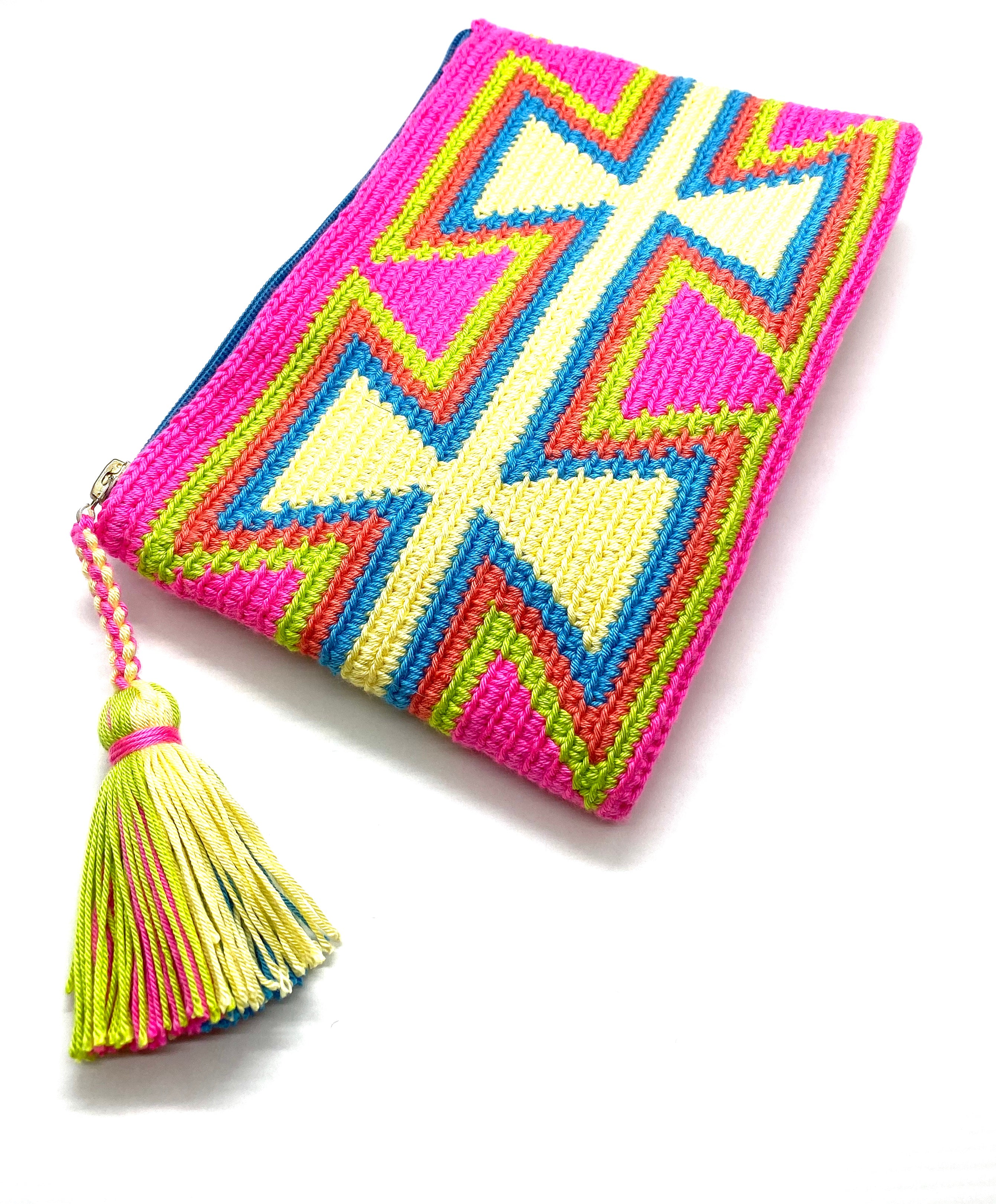 Fluo fuchsia body clutch, with inverted open yellow triangles and a tassel