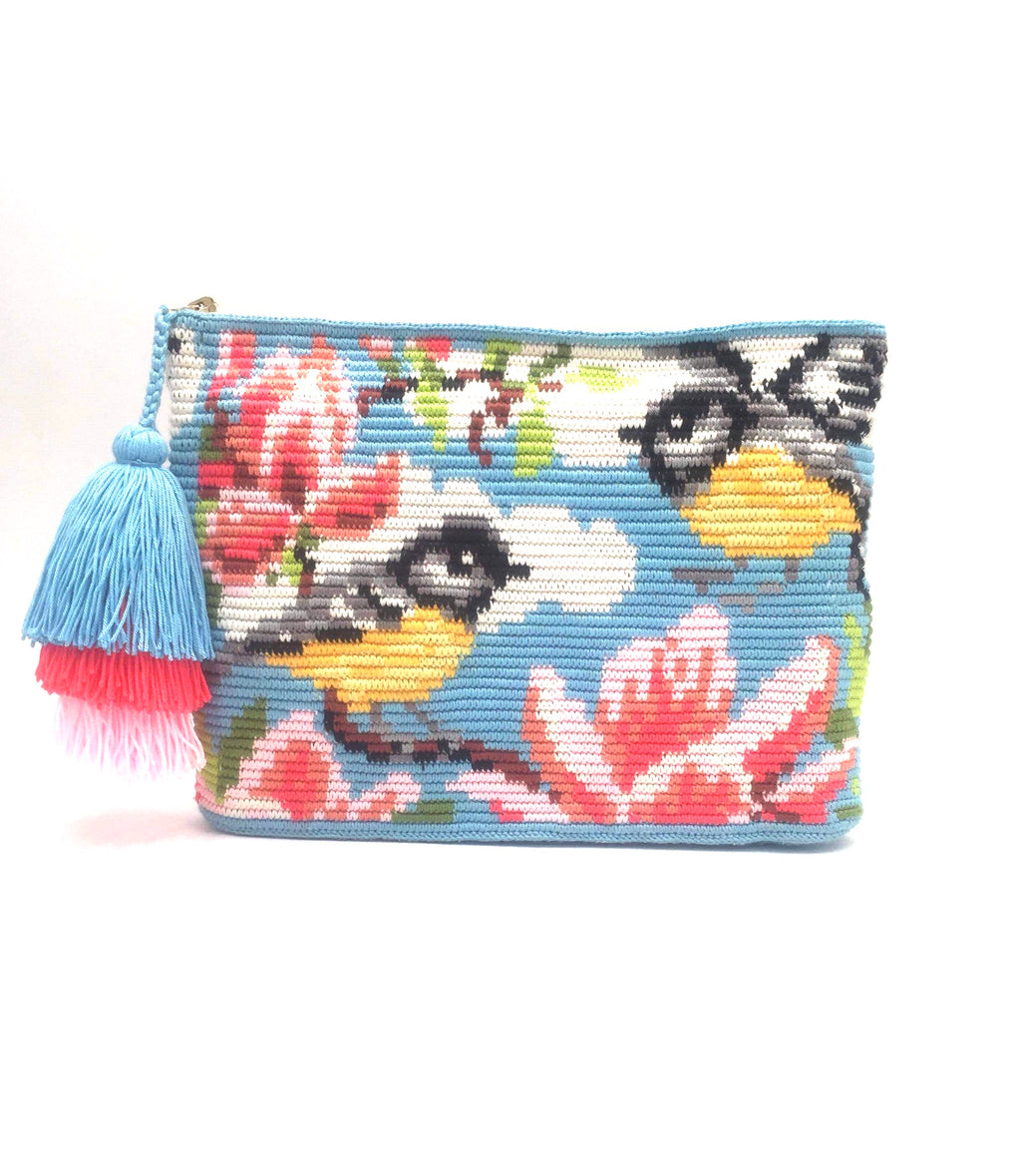 Yellow belly Siskin clutch, with triple tassel.