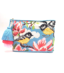 Yellow belly Siskin clutch, with triple tassel.