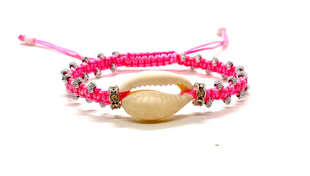 Cute natural shell bracelet with fluo pink cord an gold resin beads.