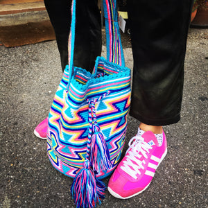 Pompom bag, turquoise, pink and yellow wayuu pattern