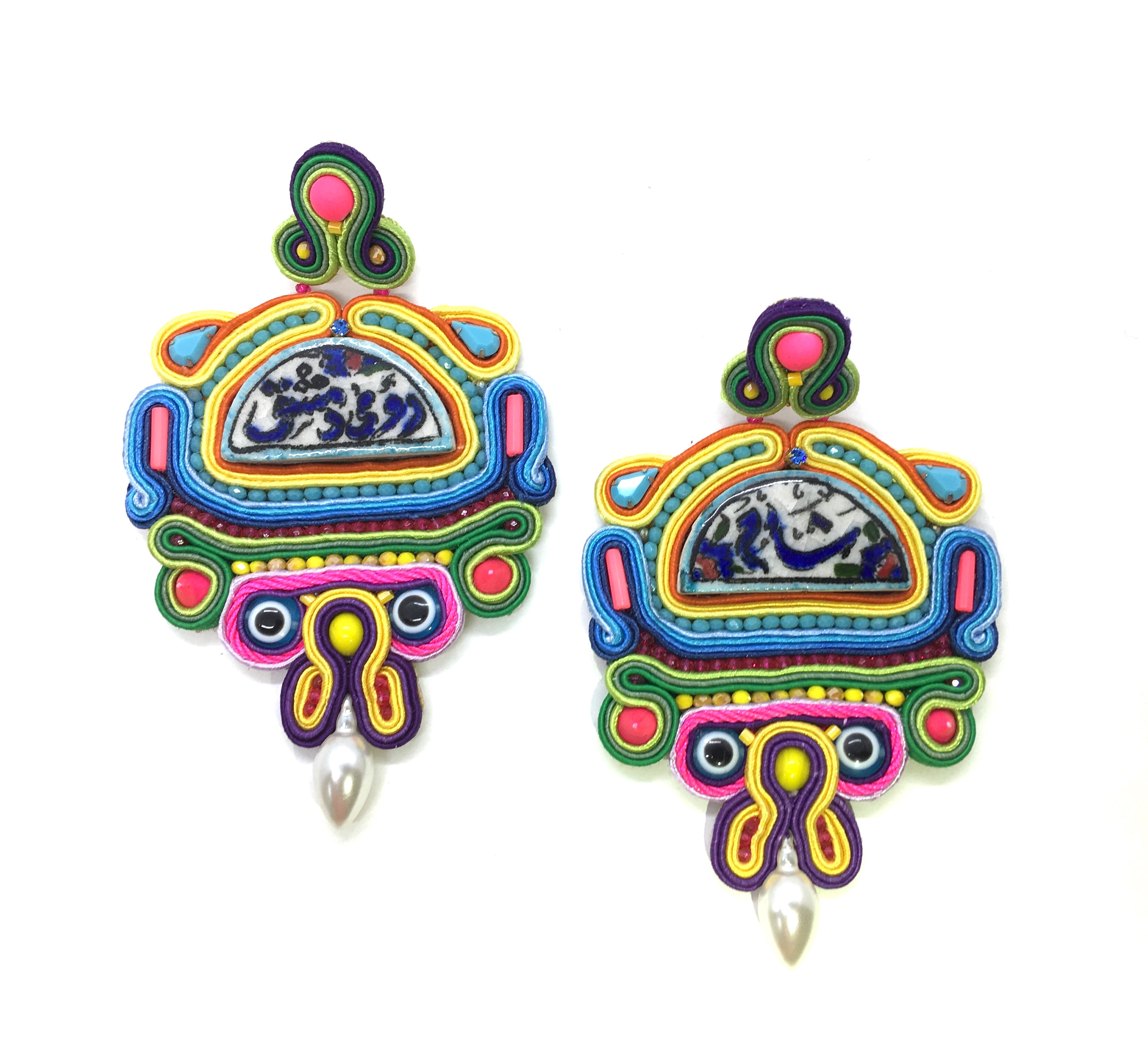 Ishani قاشاني earrings