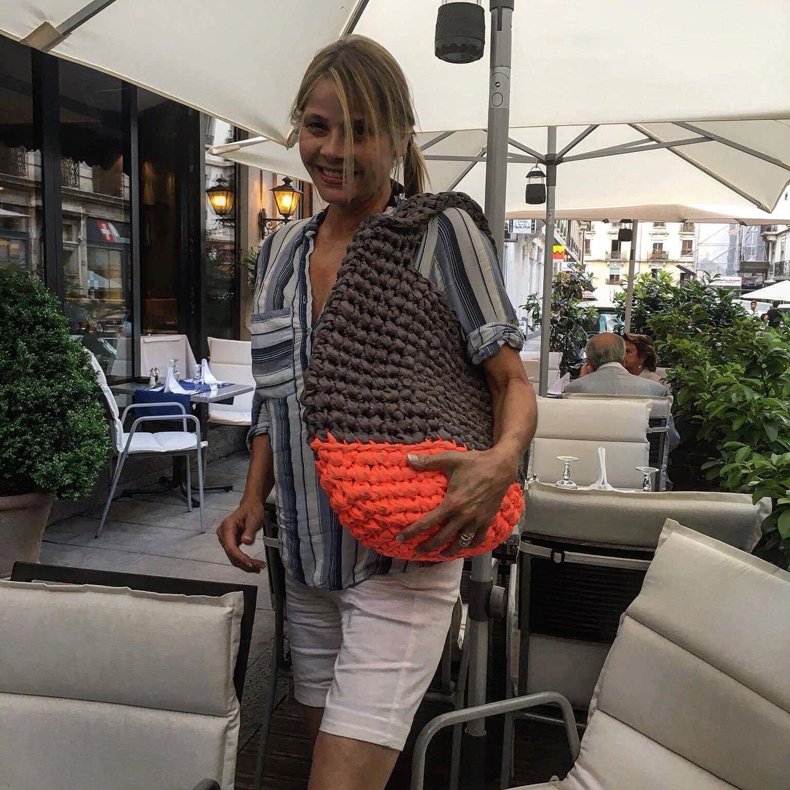 CROCHET.me bag, grey body, orange fluorescent base.
